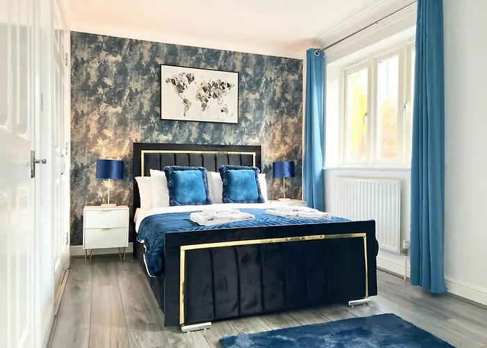 Last-Minute Offers L Exclusive Deals On 2 Double Bedrooms - Weekly & Monthly Stay - Sleeps 6 Lhofin Stays Short Lets & Serviced Accommodation