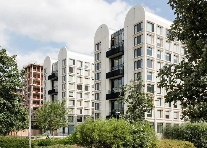 For Students Only Spacious Studio Apartments At Flinders House Located In London