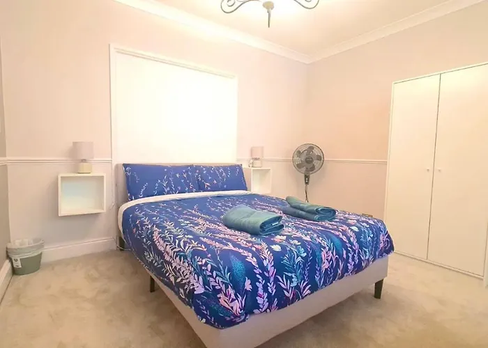 Private Suite In East Ham