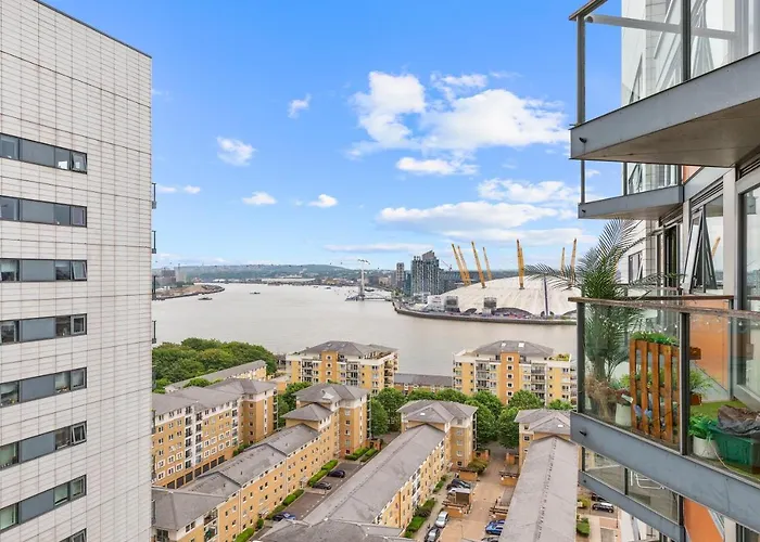 Lovely & Cosy 2 Beds London Skyline View