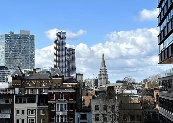The Glamour Of Shoreditch