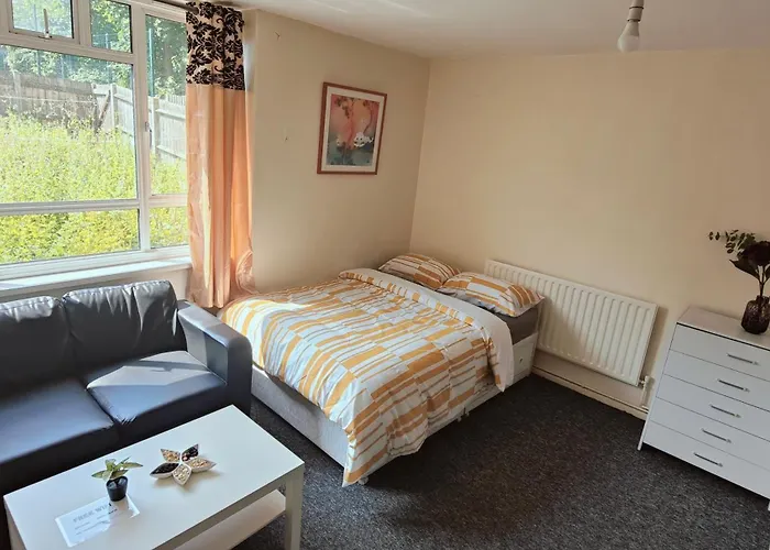 Ensuite Flat