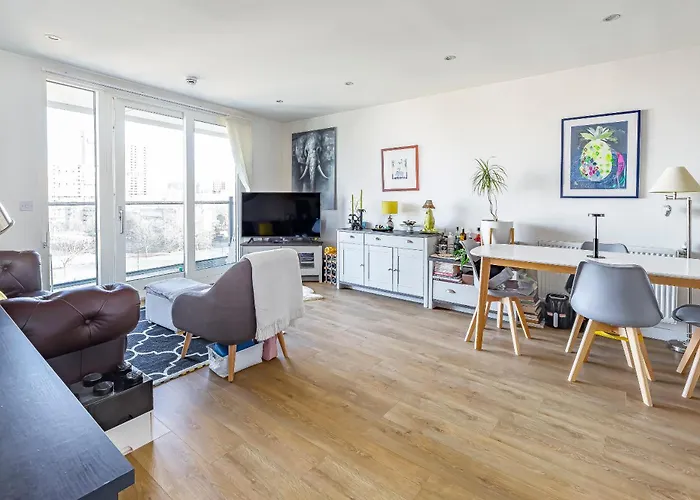 Charming 2 Bedrooms At Langdon Park Dlr