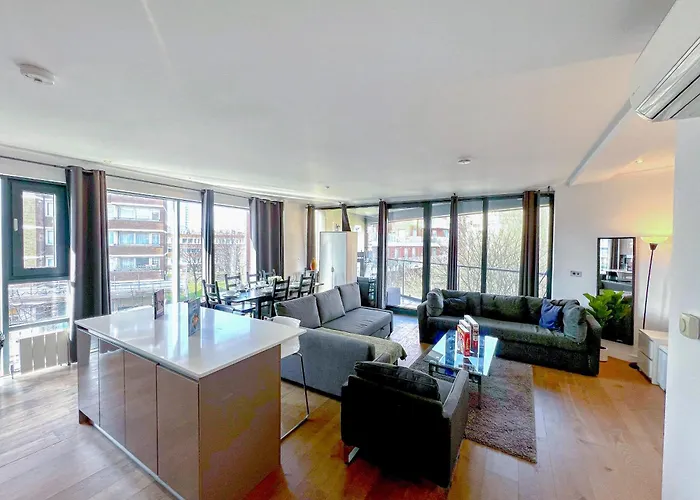 Sleek 3-Bedroom Flat With Lift & Wi-Fi In Southwark, Borough Near The Shard