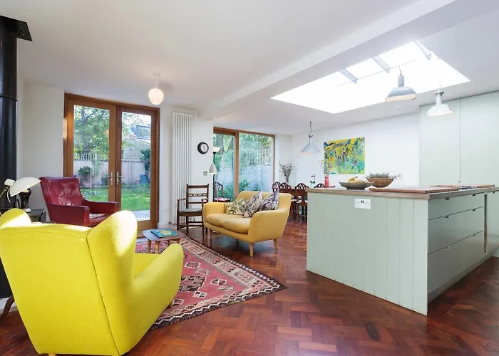 Veeve - East London Elegance