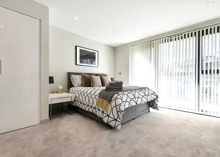 Esquire Apartments Ealing