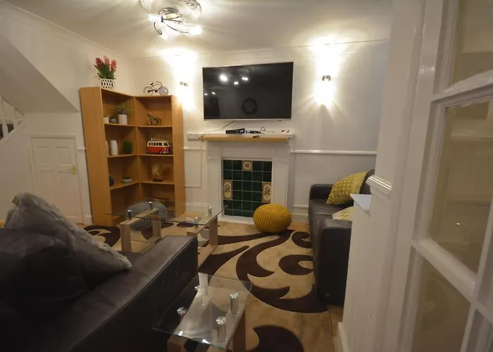 Five Bedroom Townhouse Near Excel Exhibition Centre
