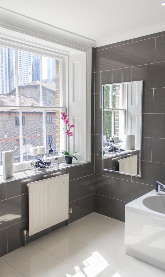 Mansion House With Spacious Close To Excel And Canarywharf Aparthotel London