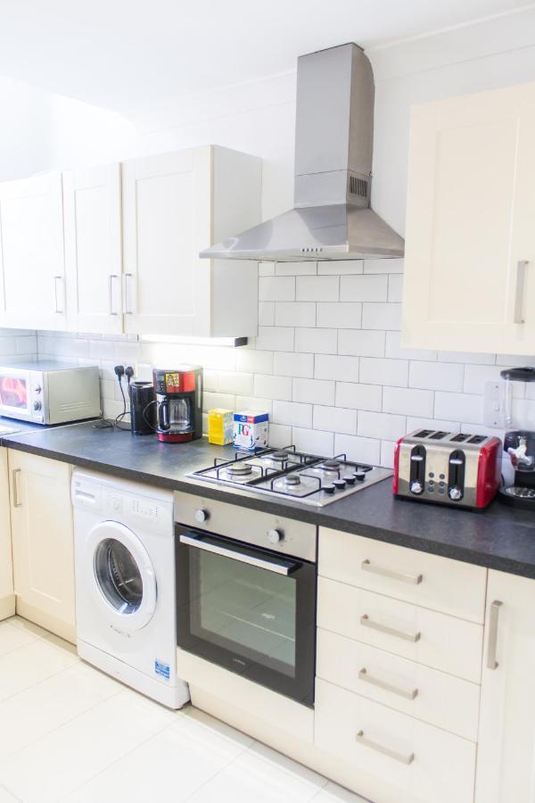 Mansion House With Spacious Close To Excel And Canarywharf Aparthotel *