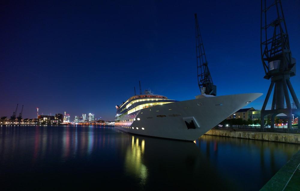 Hotel Sunborn Yacht 4*