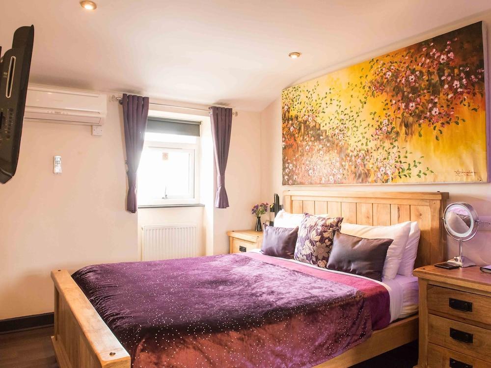 Avo Hotell London