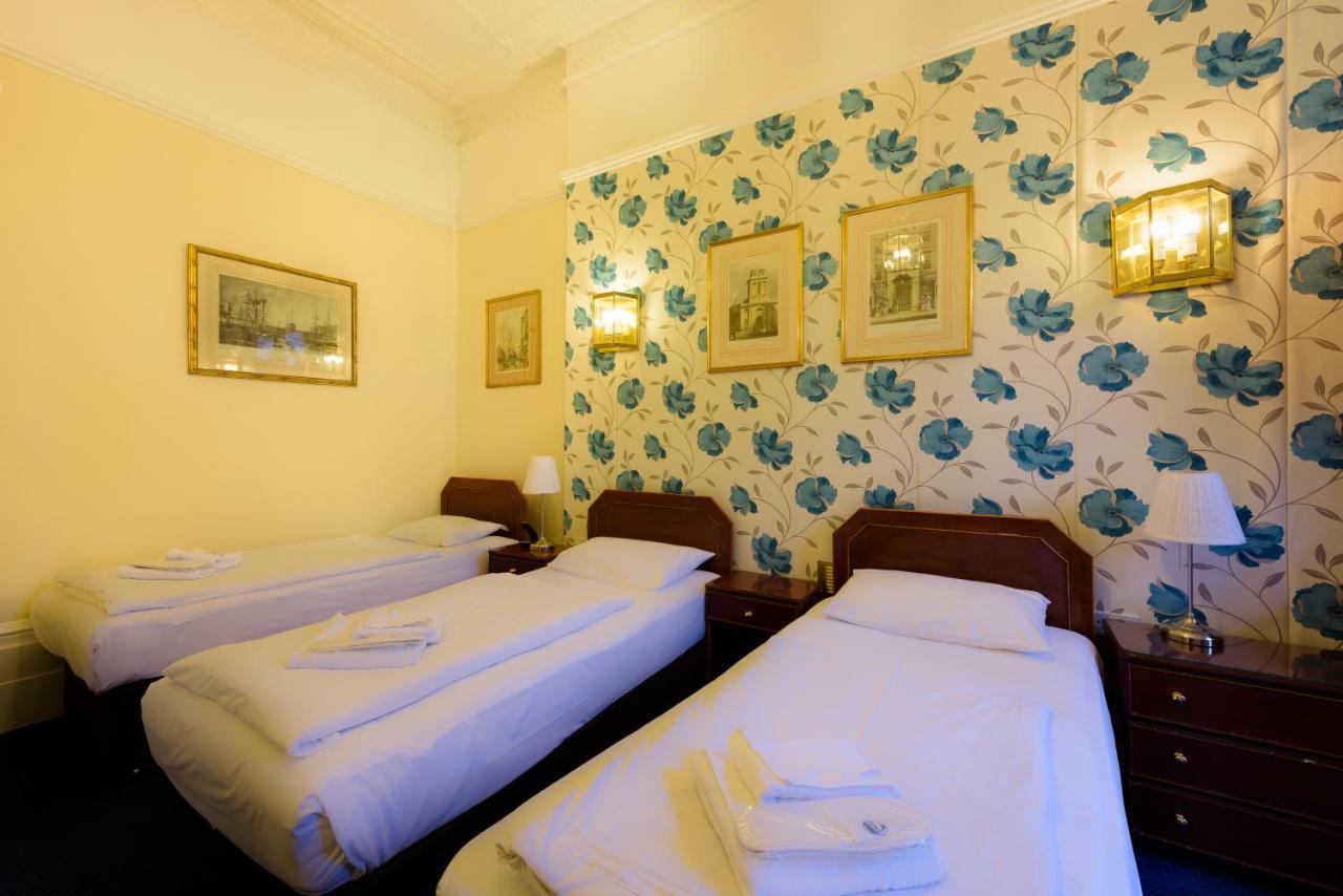 Dolphin Hotell