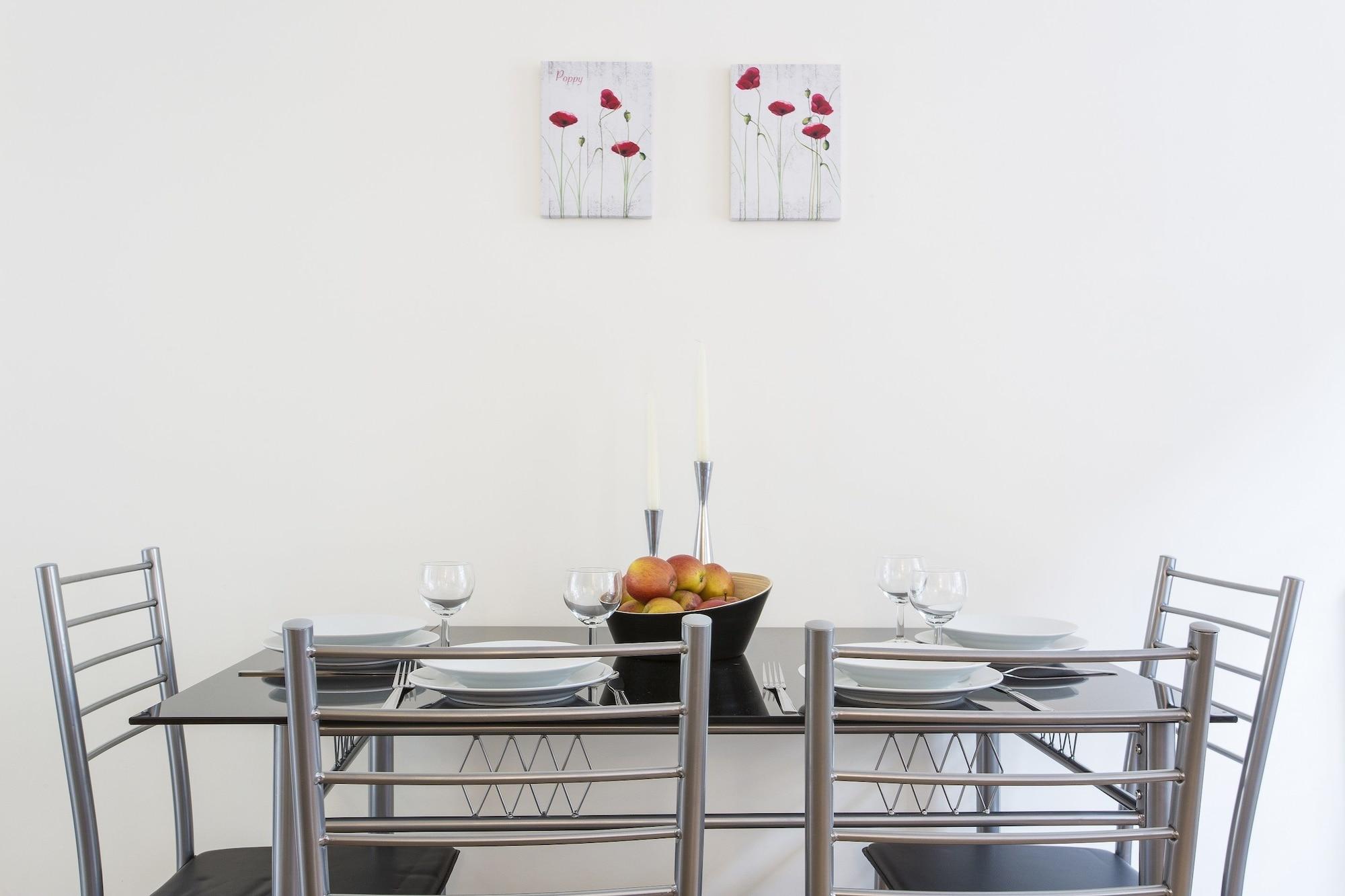 Artillery Lane Apartment