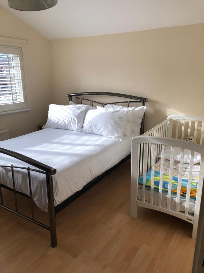 Vakantiehuis Deptfort House - 7 Minutes To Bridge Station Londen