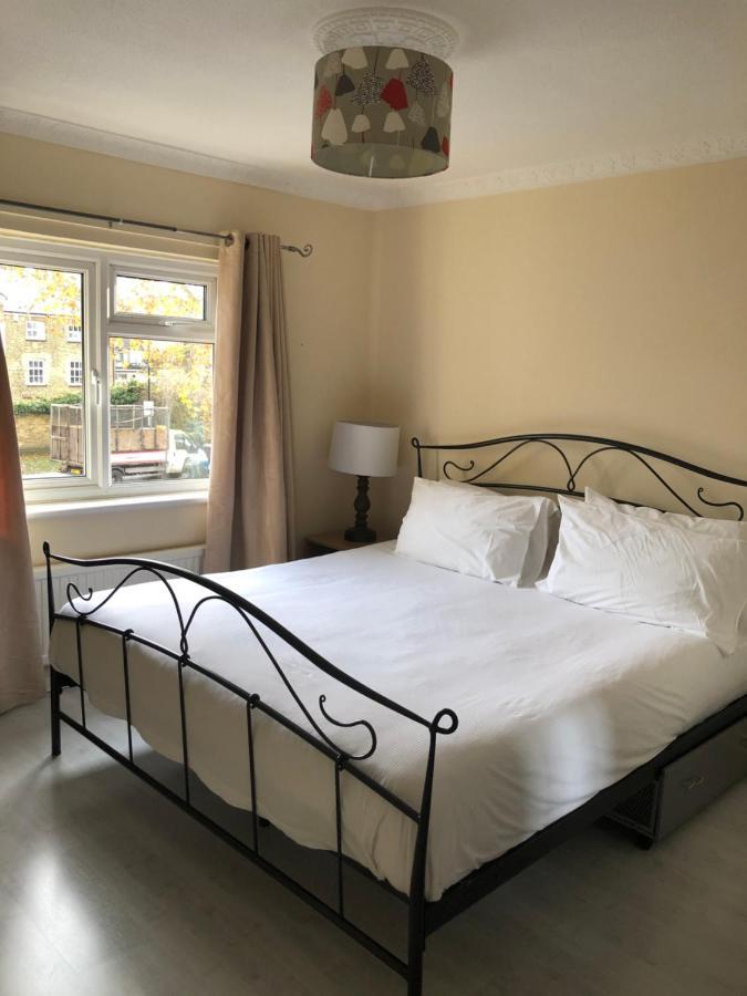 Deptfort House - 7 Minutes To Bridge Station Vakantiehuis *