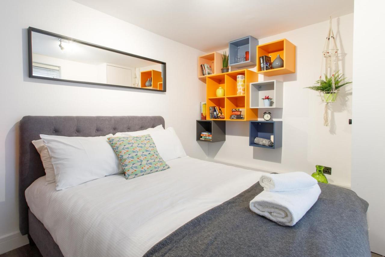 The Art Apartment *