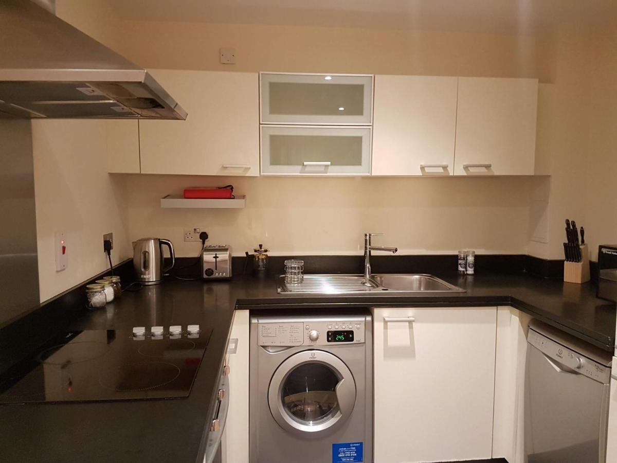 Apartment Canary Wharf Retreat - Serviced London