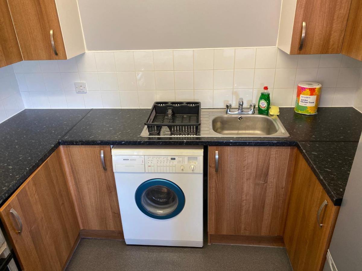 Spacious Neat Penthouse With Great View In * Londres