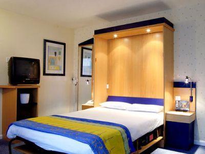 Hotel Express City, An Ihg