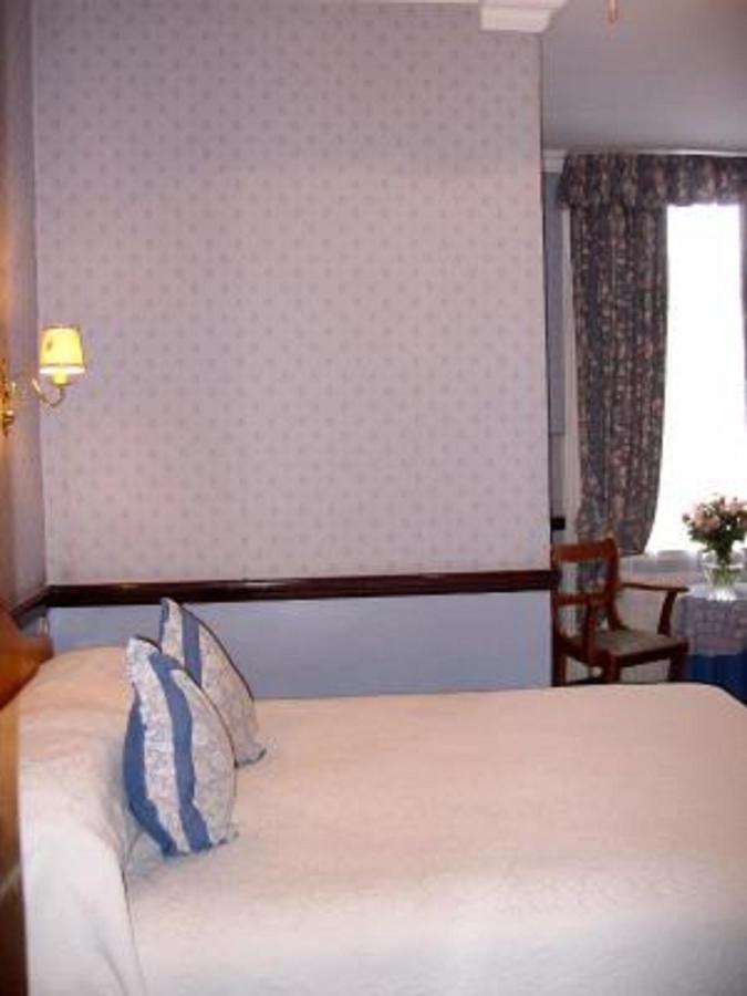 Elizabeth Hotel London