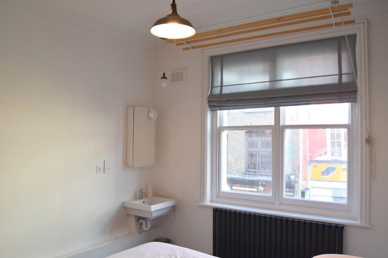 Airy Modern 1 Bed In Shoreditch Londen