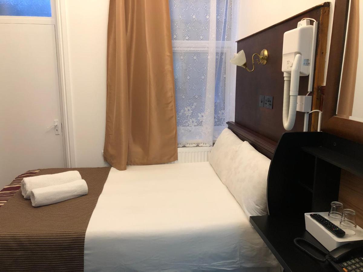 Plaza Hotel 3*