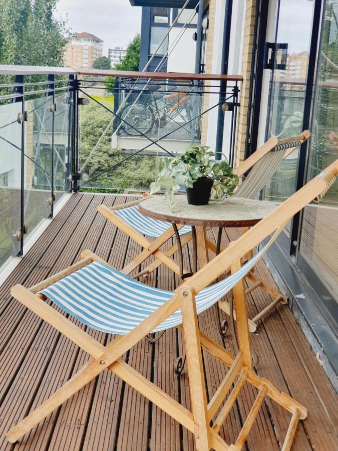 Apartment Luxury Canary Wharf With Free Parking London