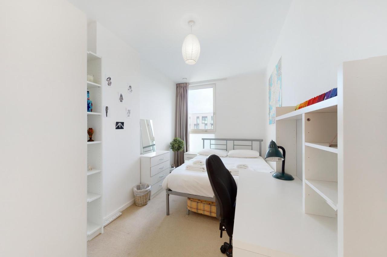 Leilighet Lovely 2 Bedroom Flat With Balcony In Stratford London