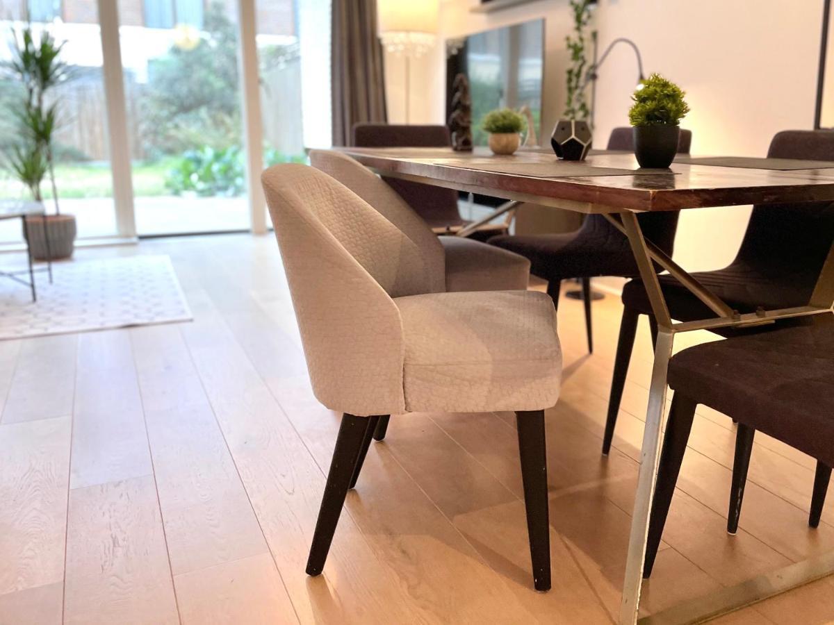 Olympic Family Home, With Own Garden Bliss * London