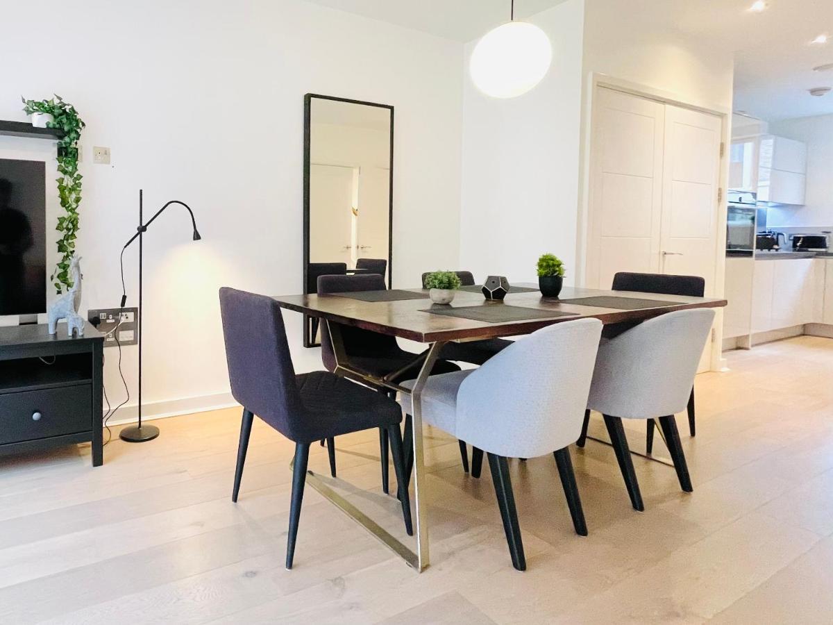 Olympic Family Home, With Own Garden Bliss * London
