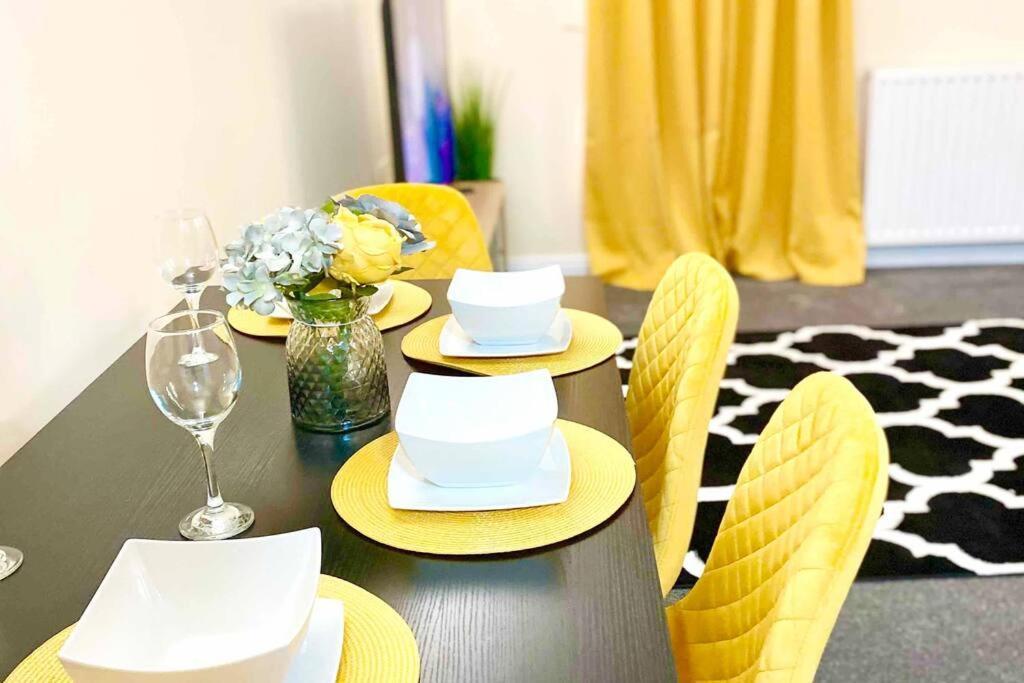 Smartrips Beckton Townhouse With Parking Leilighet *