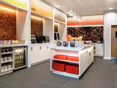 Hampton By Hilton Docklands Hotell 3*