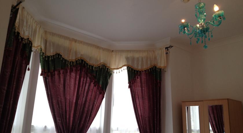 Bed & Breakfast Metro London