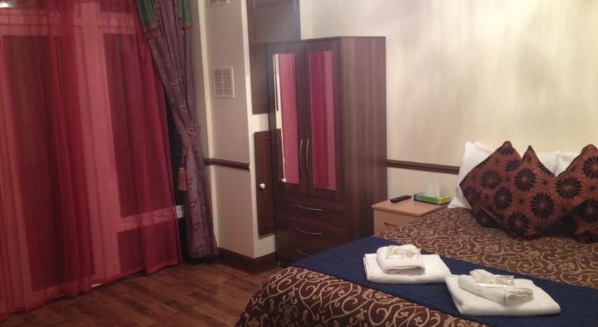 Bed & Breakfast Metro London