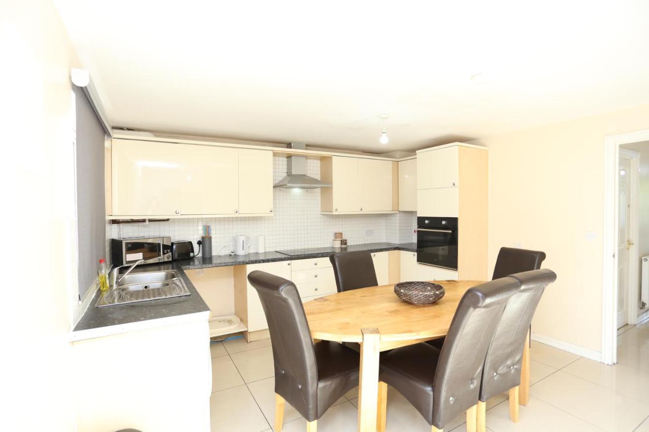 Lovely 4 Bed House Londres