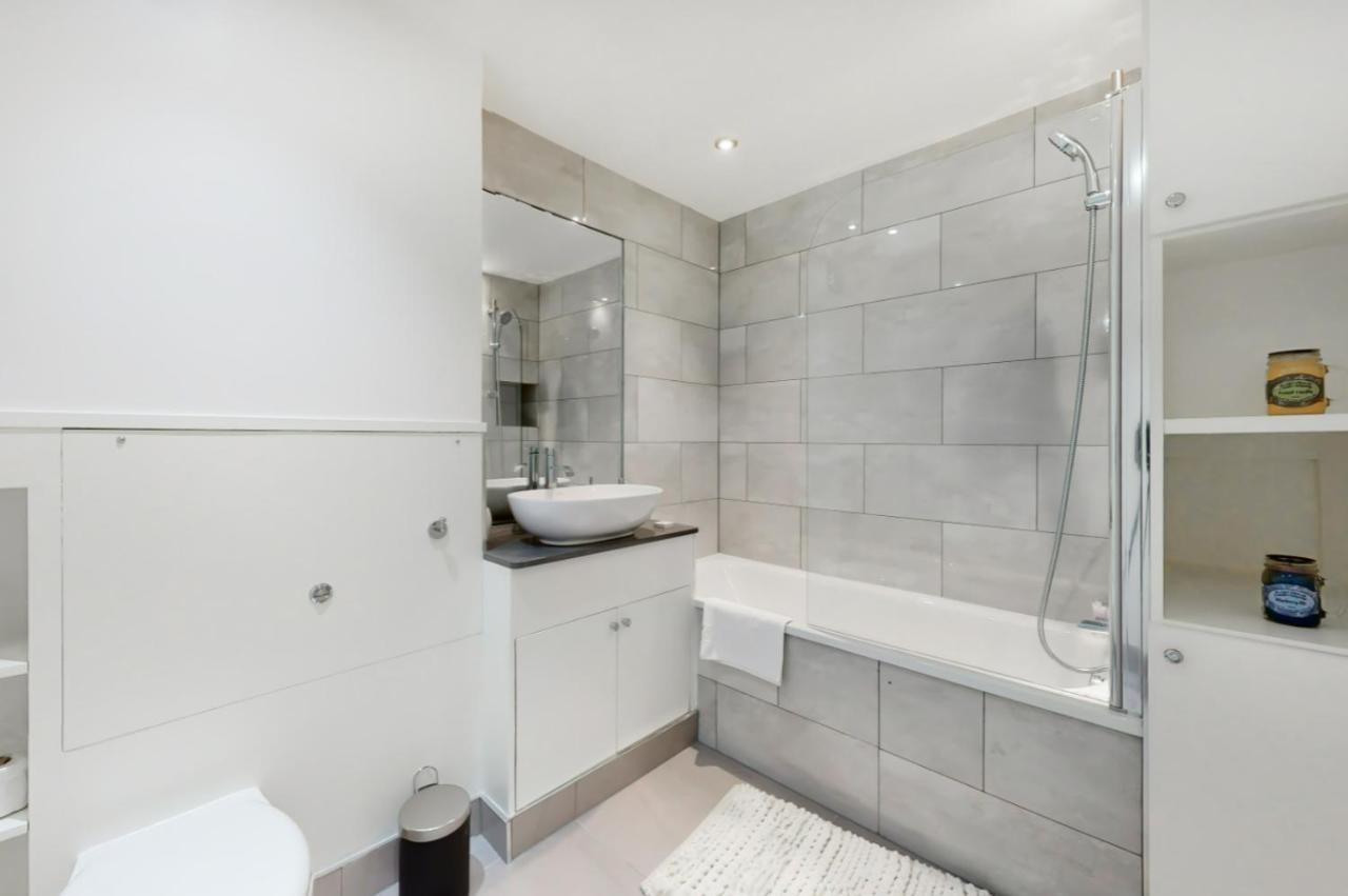 Elegant 1bed Flat Wparking 5 Min To Hackney Wick Leilighet London