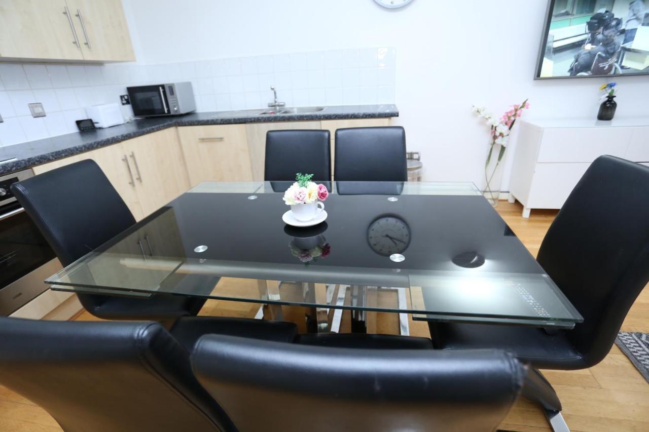 Apartment Gorgeous 2 Bedroom 2 Bathroom Woolwich *