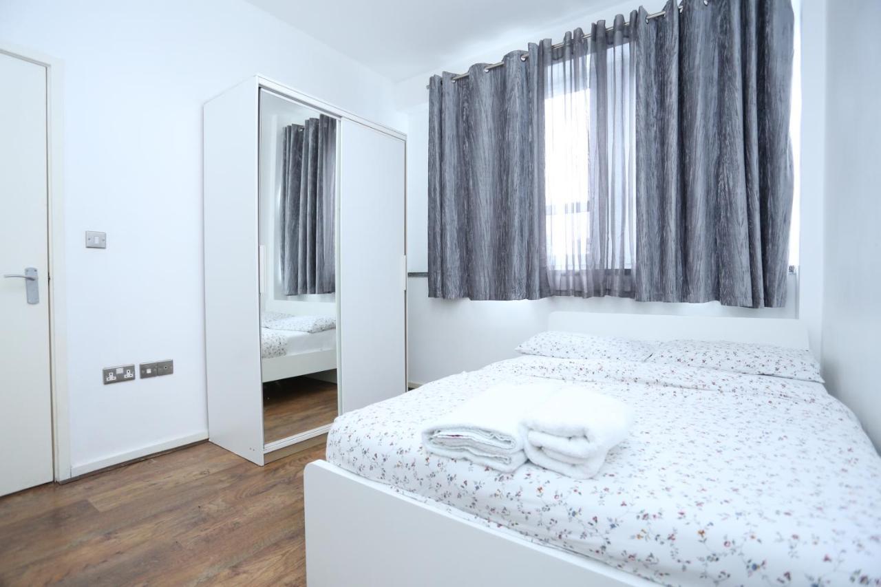 Gorgeous 2 Bedroom 2 Bathroom Woolwich *