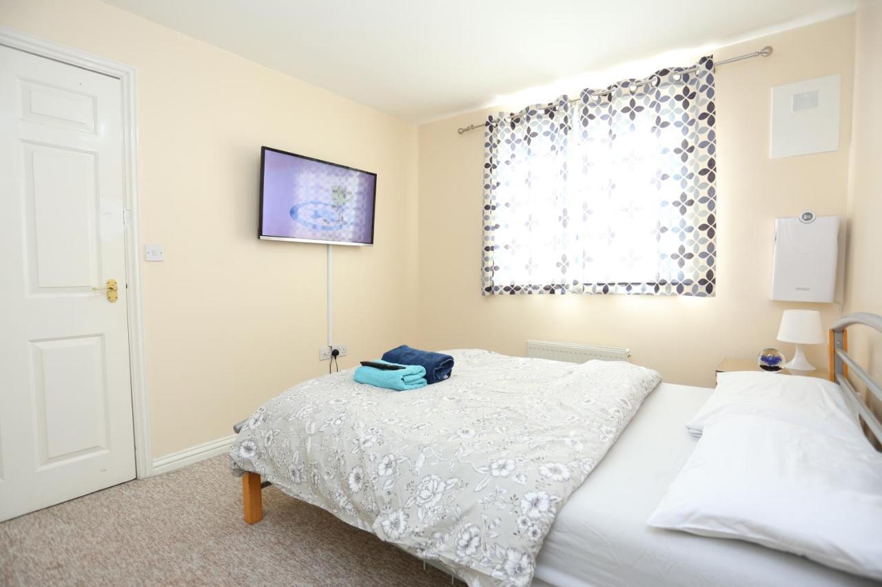 Сasa de vacaciones Lovely 4 Bed House Londres