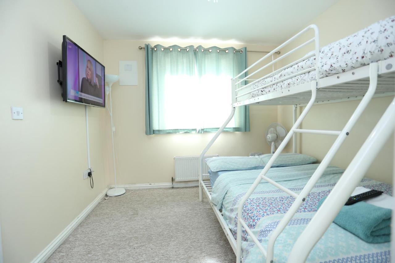 Lovely 4 Bed House * Londres