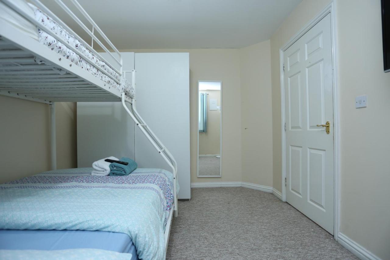 Сasa de vacaciones Lovely 4 Bed House *
