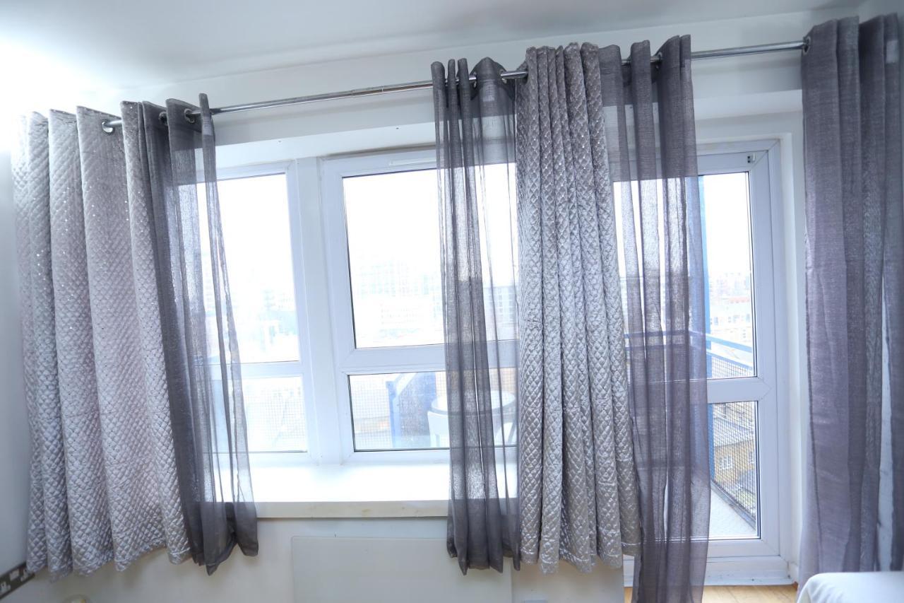 Gorgeous 2 Bedroom 2 Bathroom Woolwich Apartment