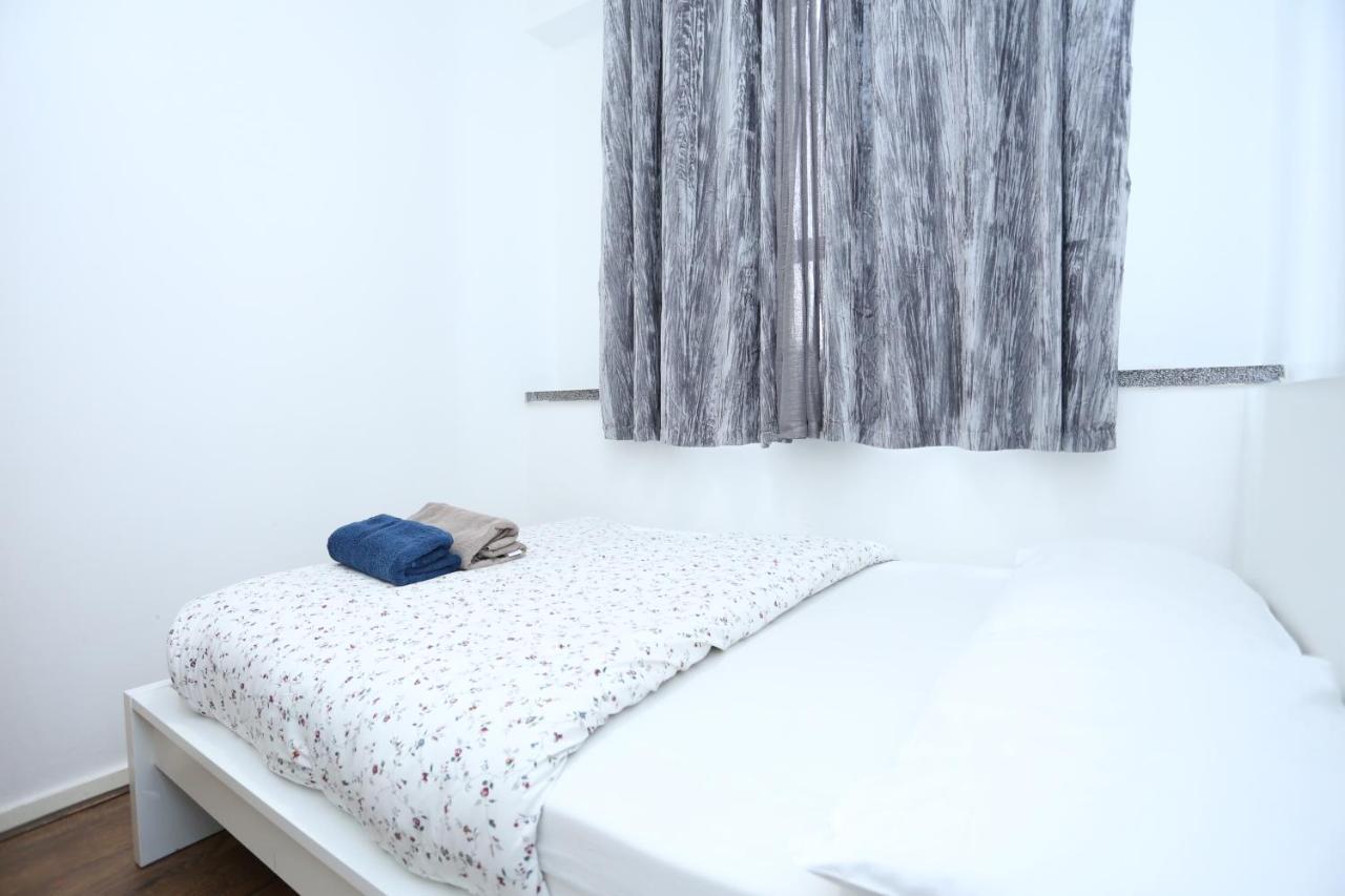 Gorgeous 2 Bedroom 2 Bathroom Woolwich Apartment *