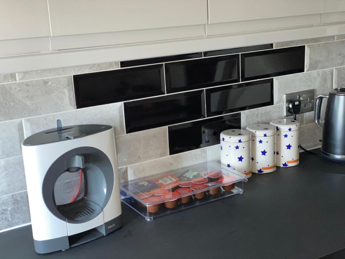 Bright, Spacious, Modern Interior Decor 2 Bedrooms With Amazing Views Leilighet