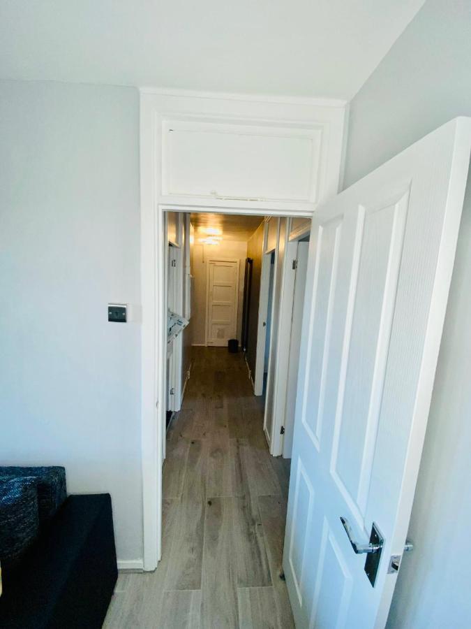 Bright, Spacious, Modern Interior Decor 2 Bedrooms With Amazing Views London