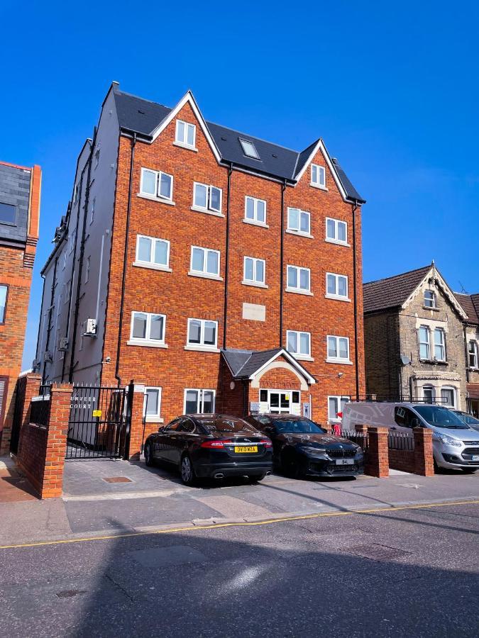 Luxury Hotel Ilford