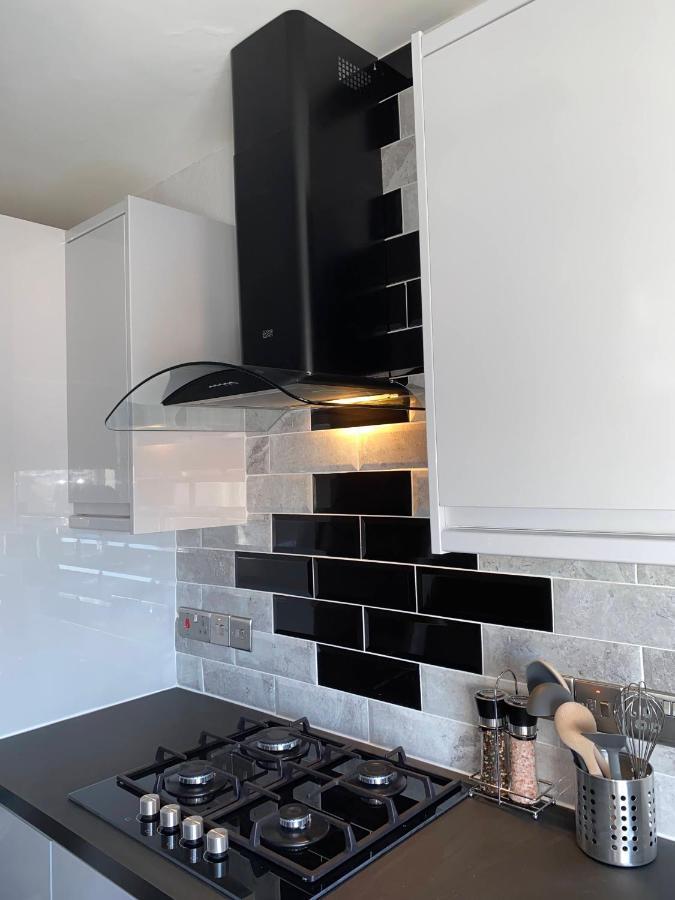 Leilighet Bright, Spacious, Modern Interior Decor 2 Bedrooms With Amazing Views London