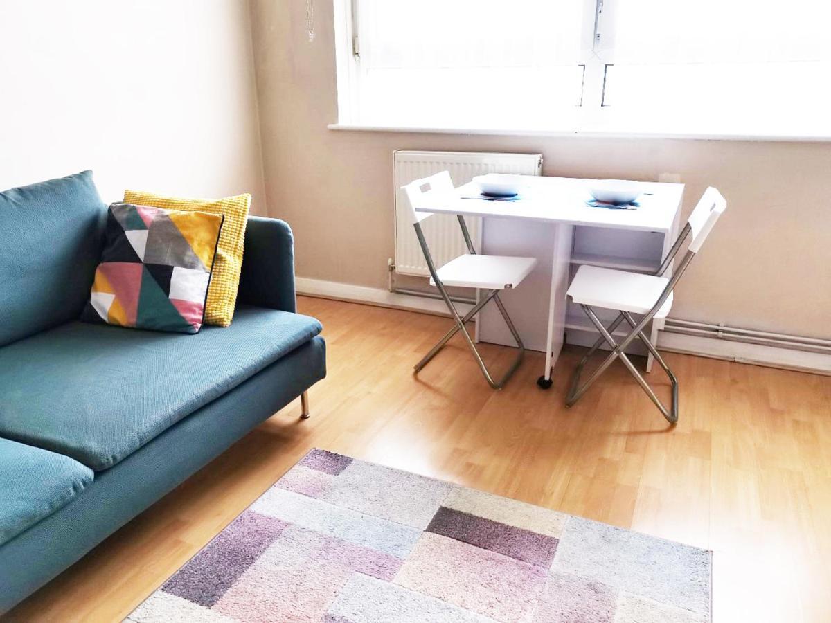 Charming Town Studio Flat, Tower Bridge Apartment London
