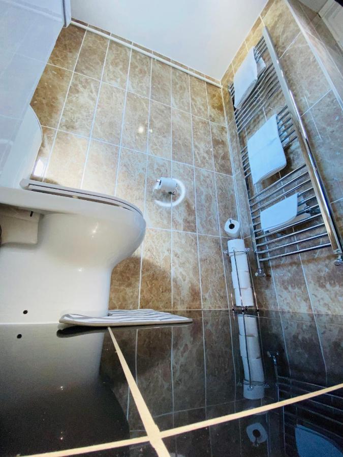 Bright, Spacious, Modern Interior Decor 2 Bedrooms With Amazing Views Leilighet London