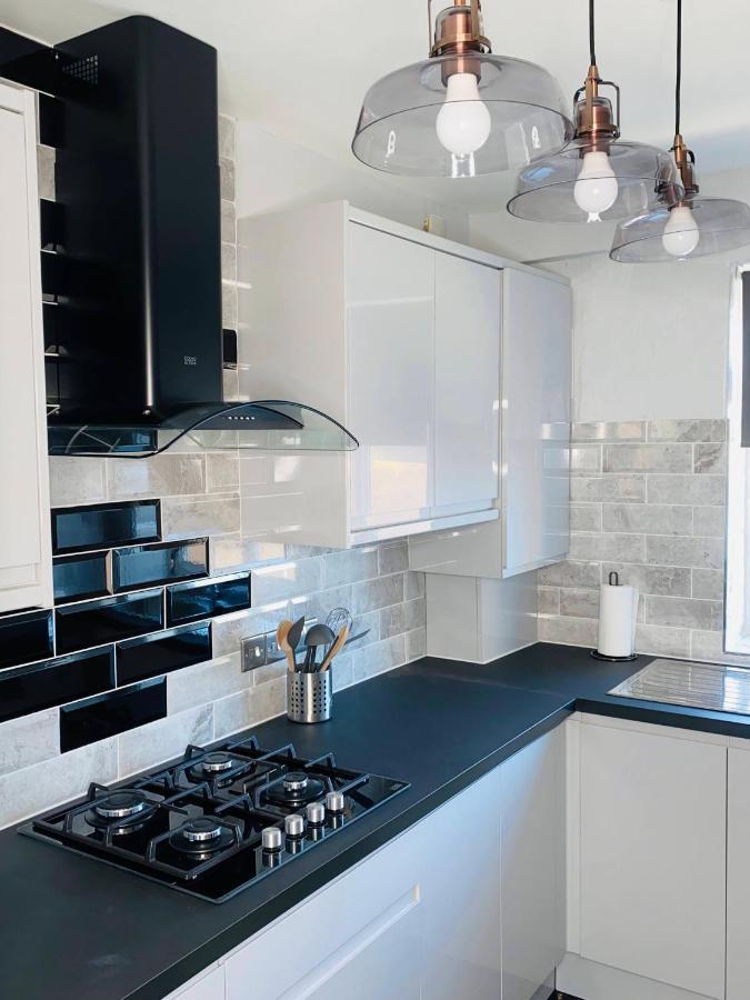 Leilighet Bright, Spacious, Modern Interior Decor 2 Bedrooms With Amazing Views London